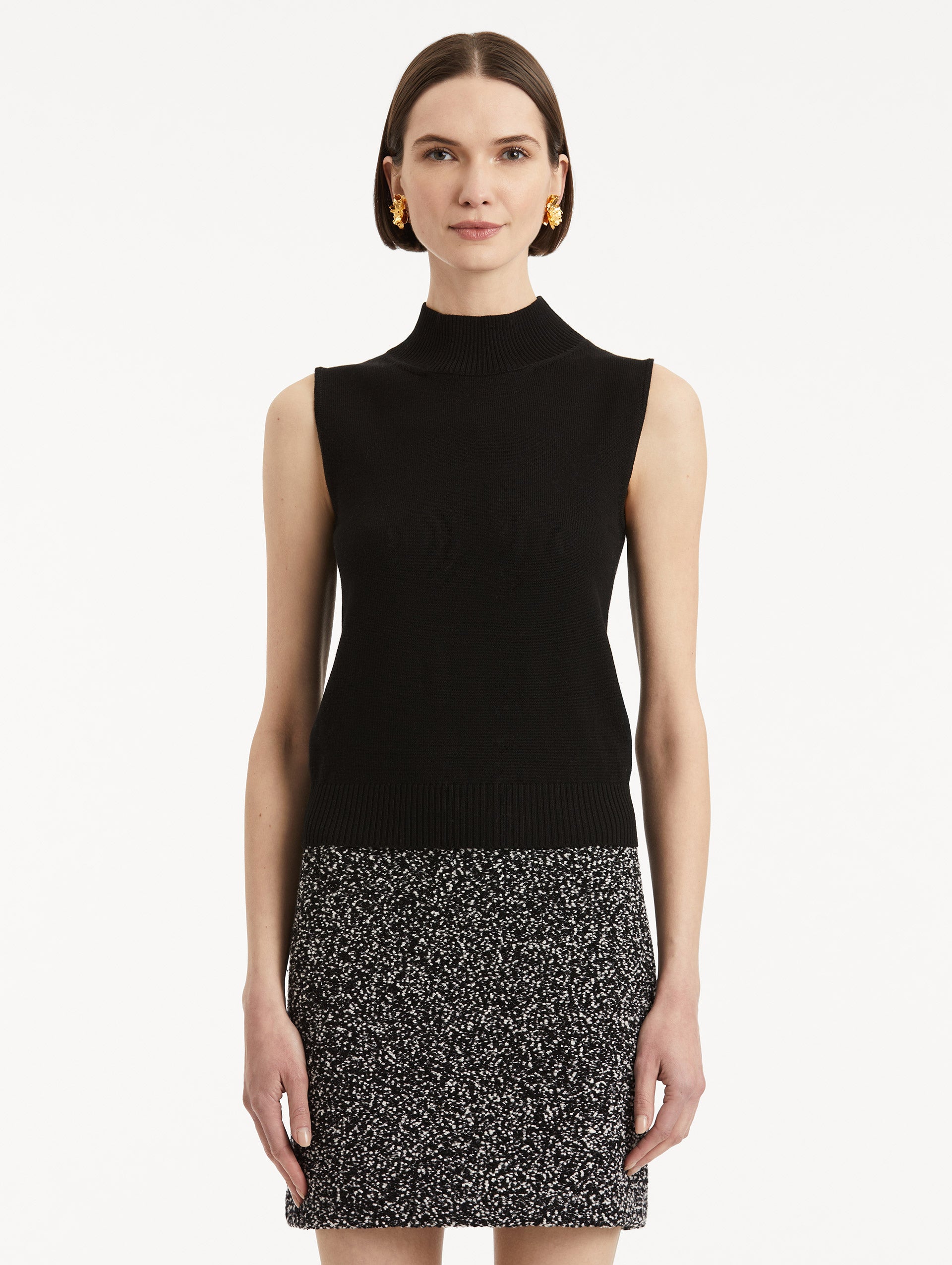Sleeveless Mock Neck Ribbed Pullover