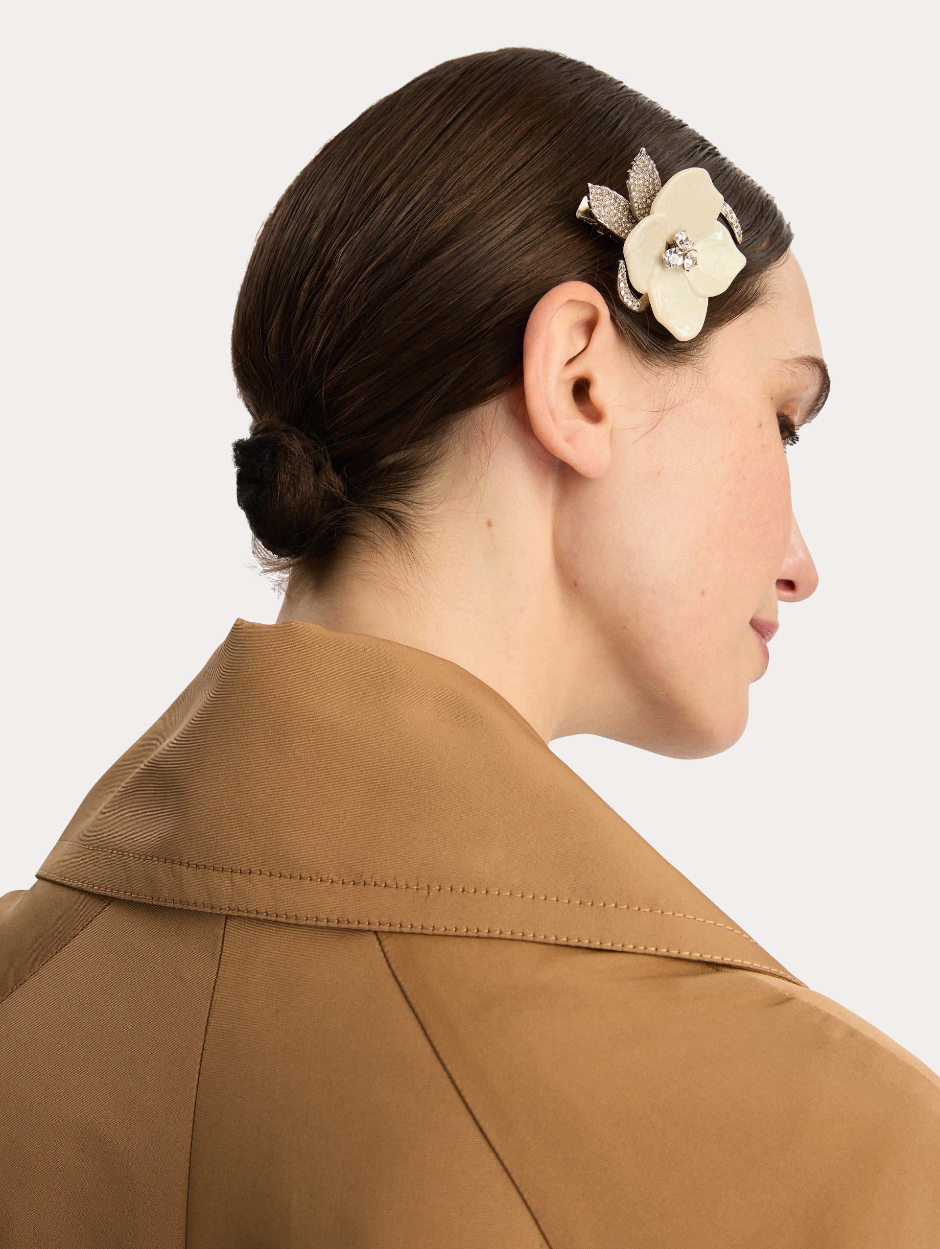 Pearl Blossom Hair Clip